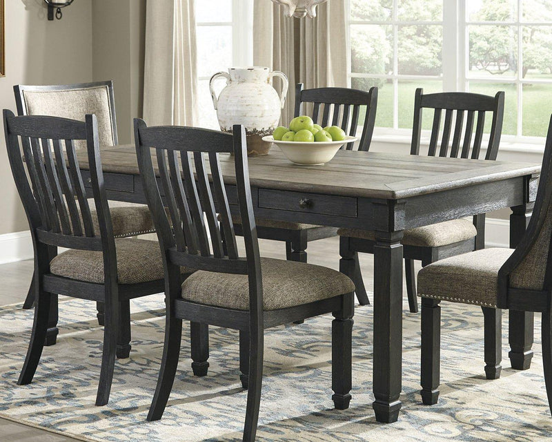 Tyler Creek Dining Table