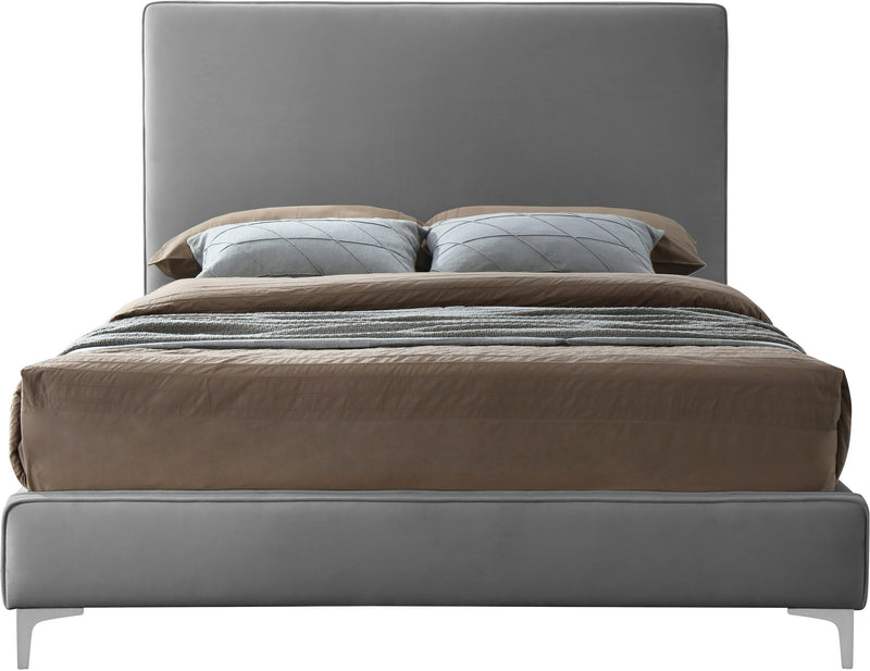 Geri Grey Velvet Full Bed